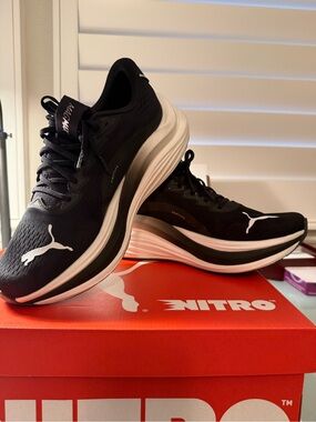 Puma MagMax NITRO Running Shoes Men’s size 10